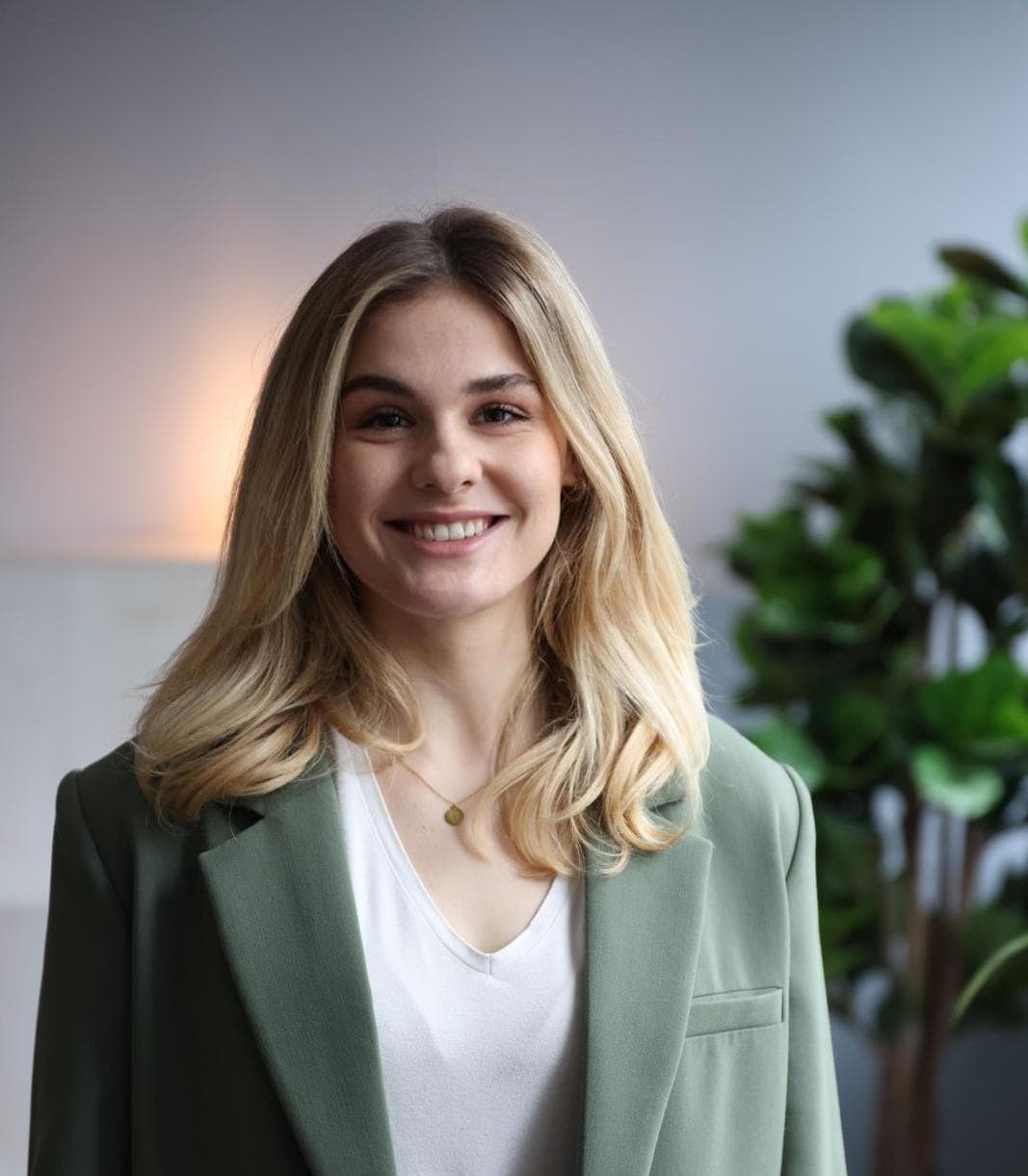Inken Harras - Sales & Consulting Portrait