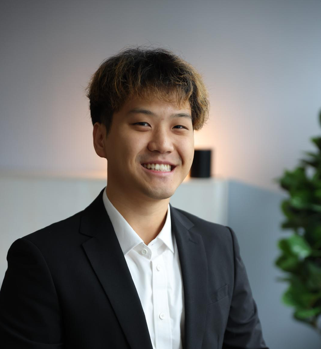 Linjun Sun - Sales & Consulting Portrait
